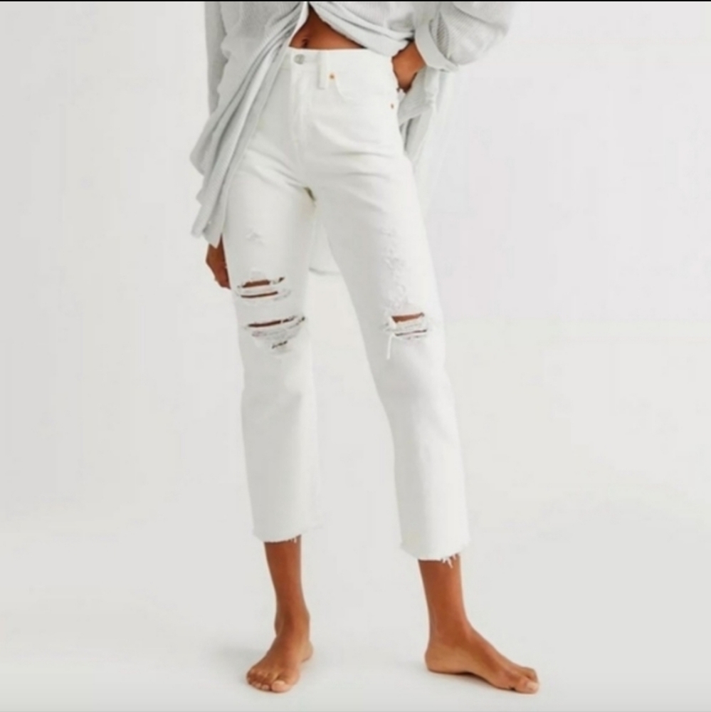 Levi's Wedgie Straight Distressed Jeans 25
